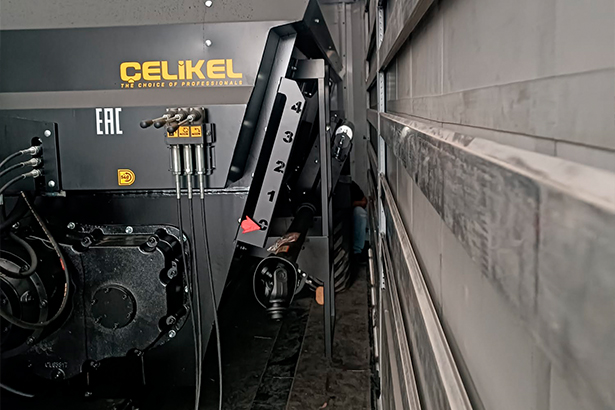 Кормораздатчик Celikel - помощник на ферме