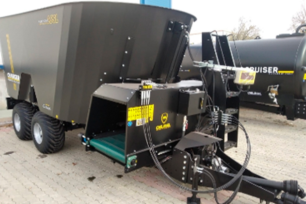 Новая возможность на вертикальных кормораздатчиках Celikel