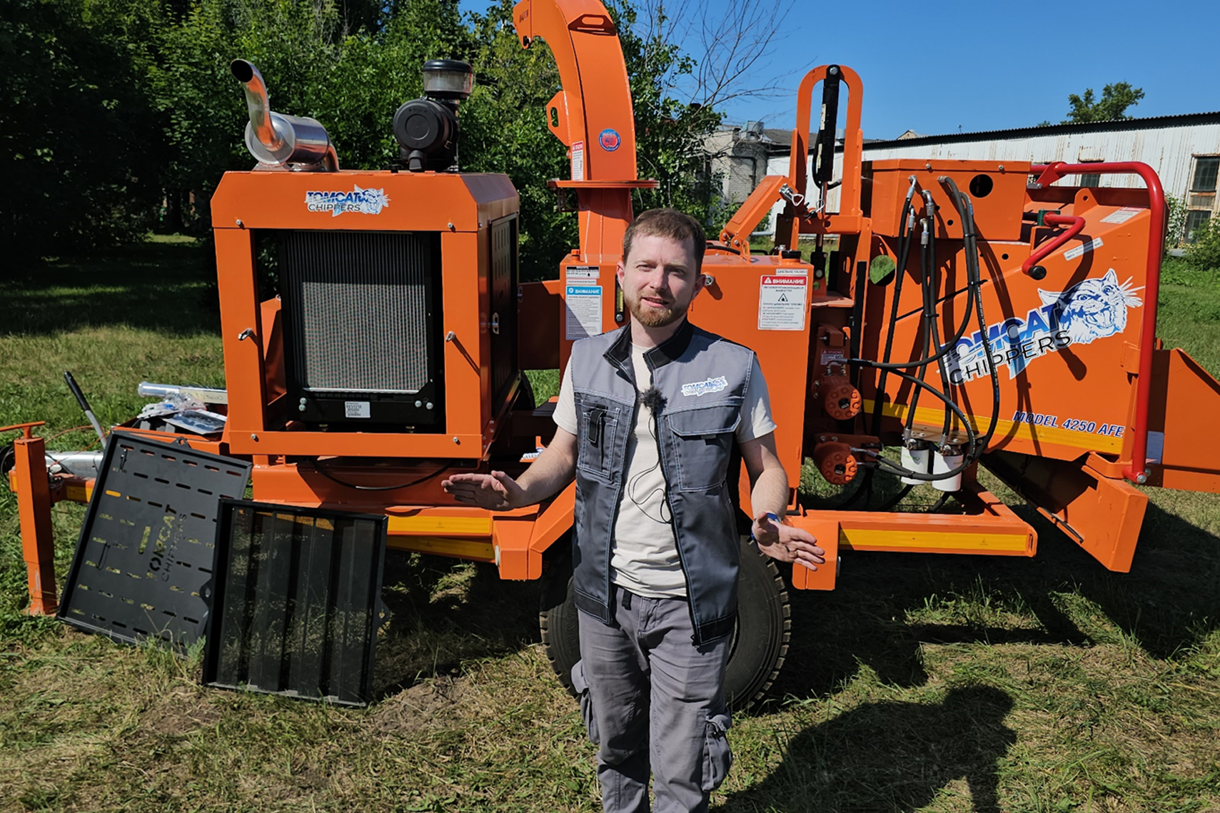 Снят подробный обзор измельчителя веток Tomcat M4250 AFE