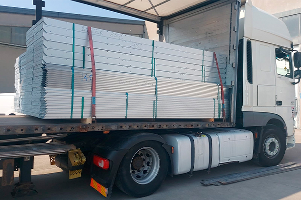 Политика поставкам не помеха!