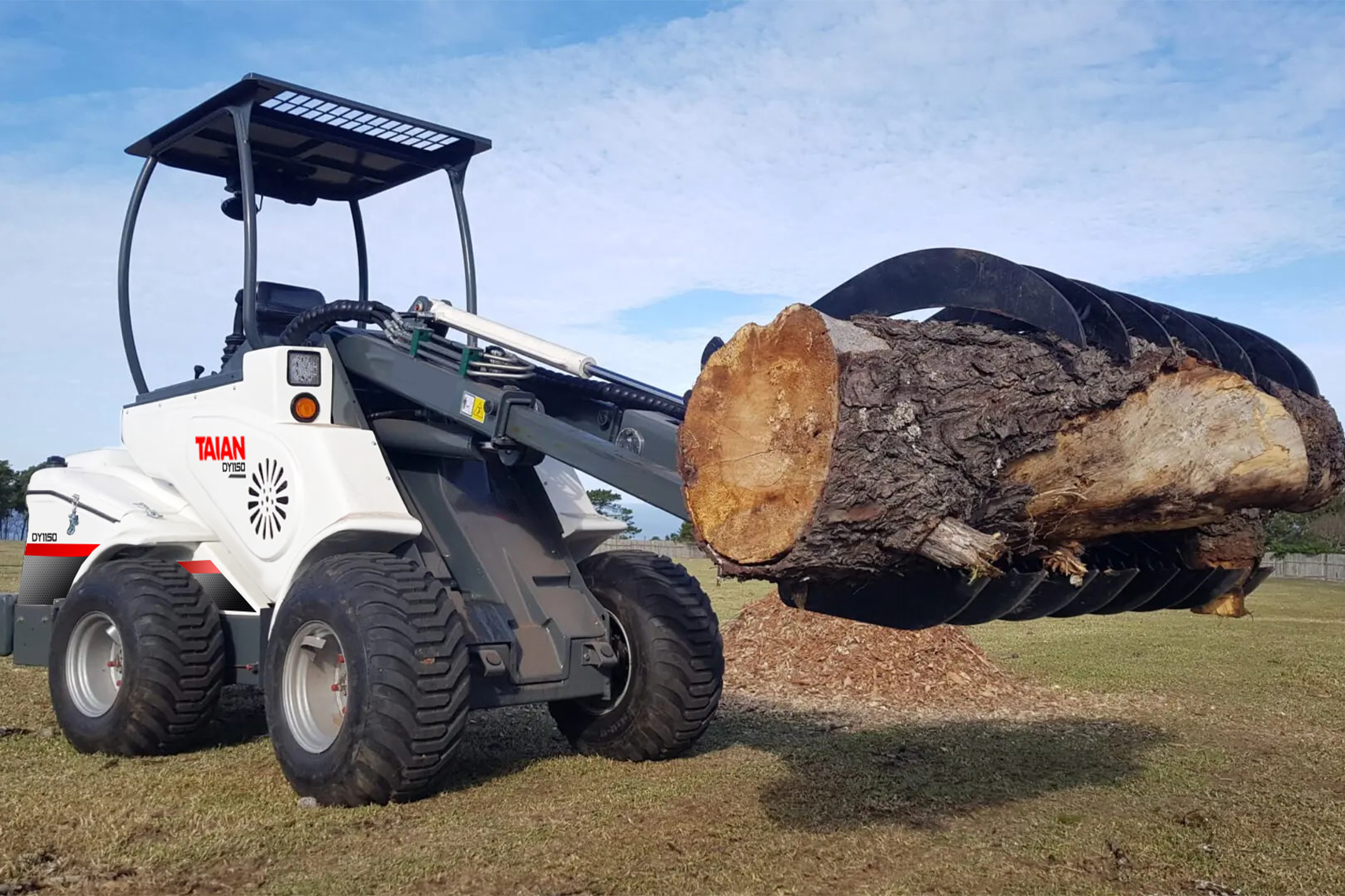 Новая поставка минипогрузчиков Taian уже на складе.