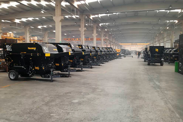 Очередная высокая оценка кормораздатчика Celikel