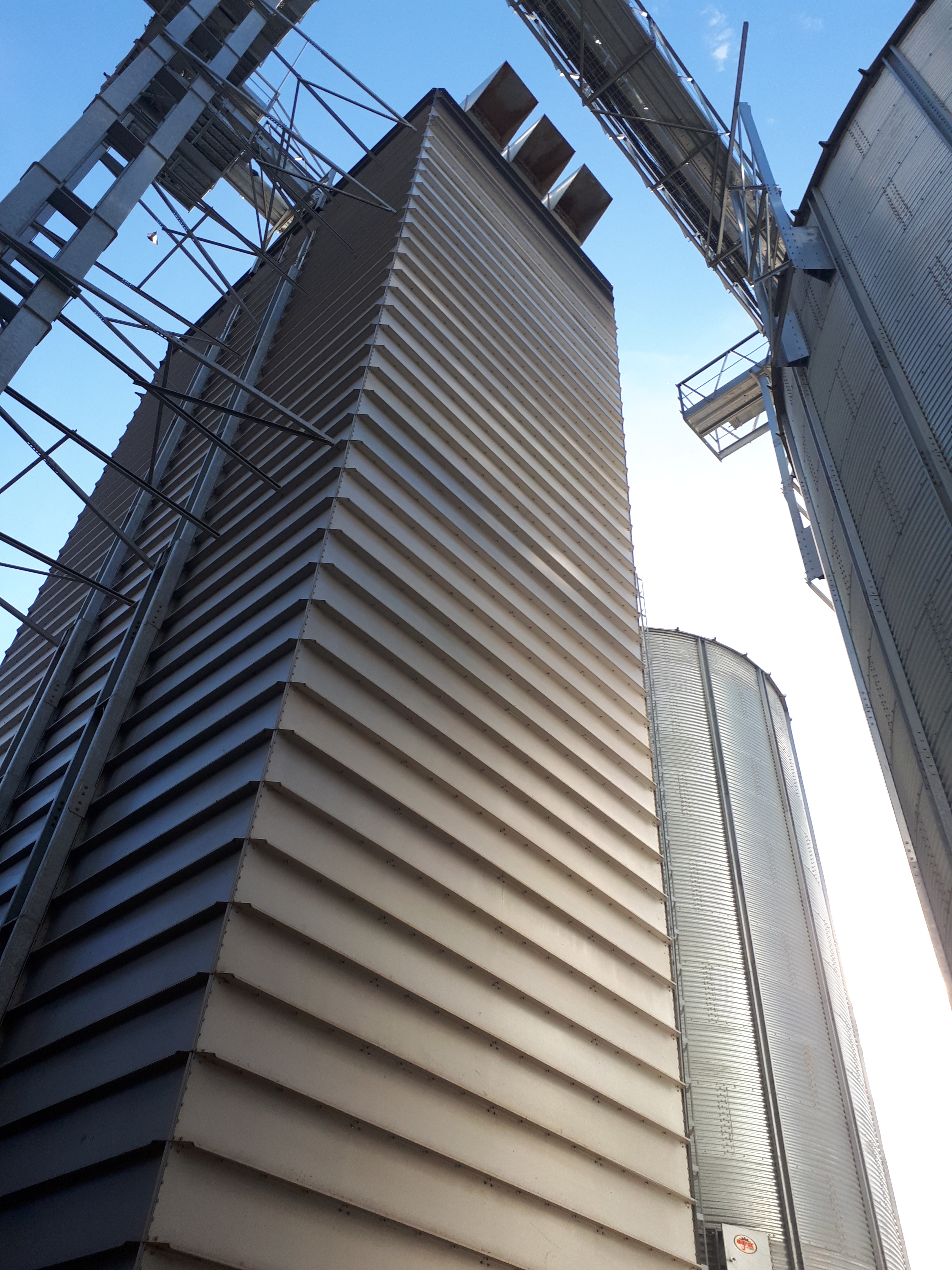 Зерносушильный комплекс Strahl 9000FR ООО «Ваганово» 
