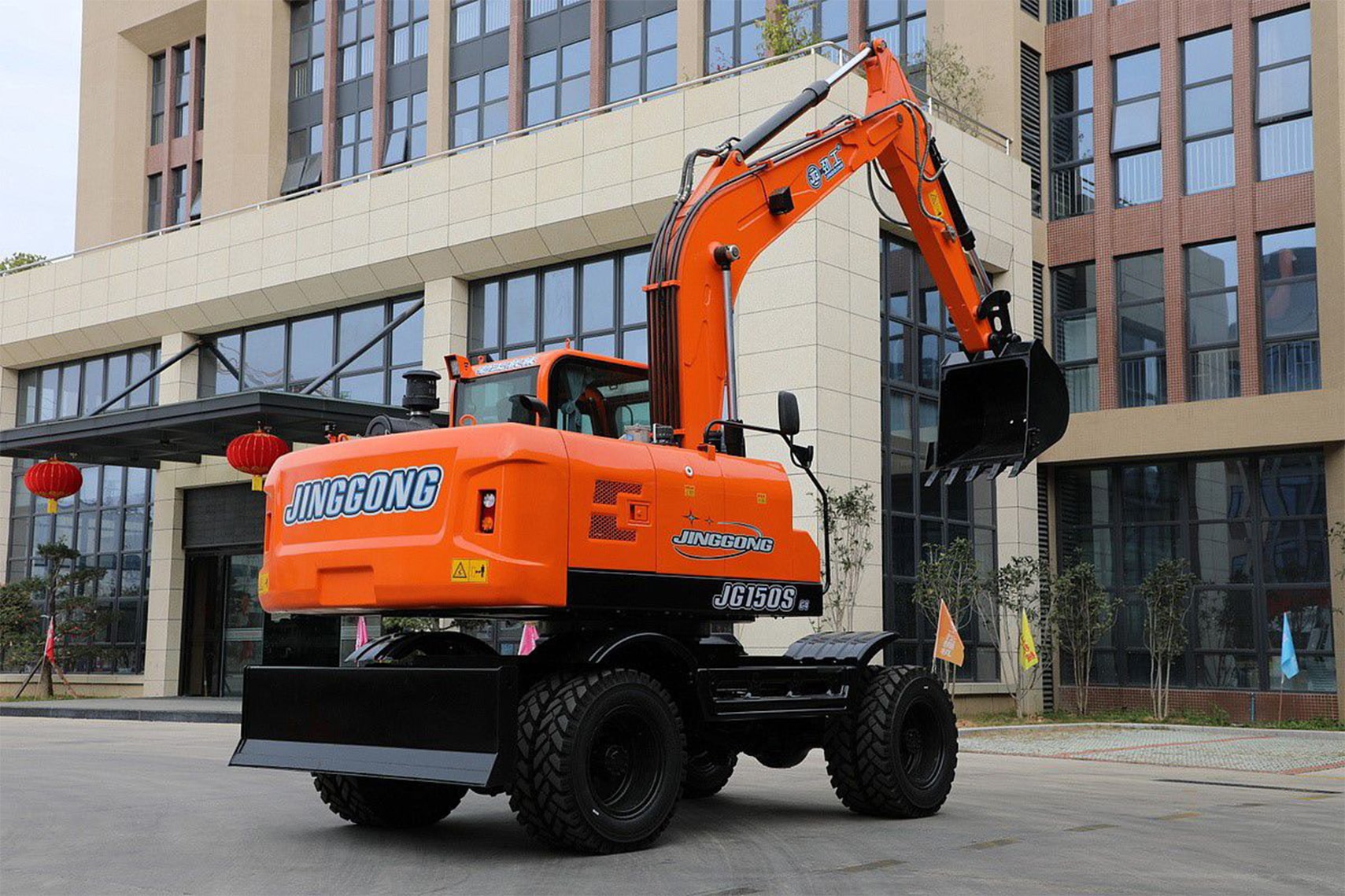Колесные экскаваторы JingGong: мобильность и эффективность на строительной площадке
