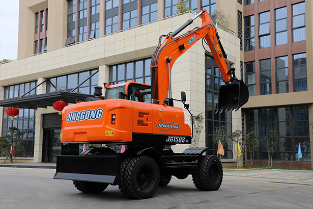 Кто на новенького?