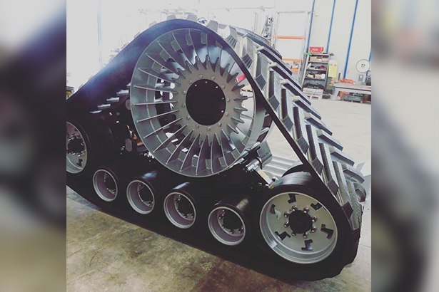 Разработка новой системы гусеничного хода Sabatino модель Титан для мощных зерноуборочных комбайнов