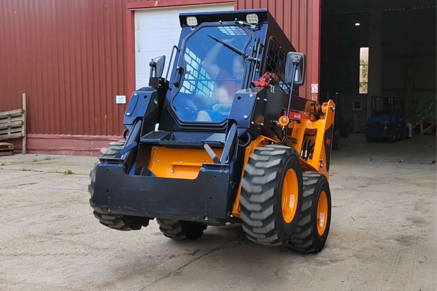 На склад в Ярославле поступили мини-погрузчики BAWOO!