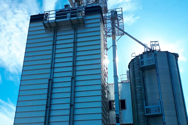 Strahl и здесь первый и самый передовой? Ну да, мы уже привыкли.