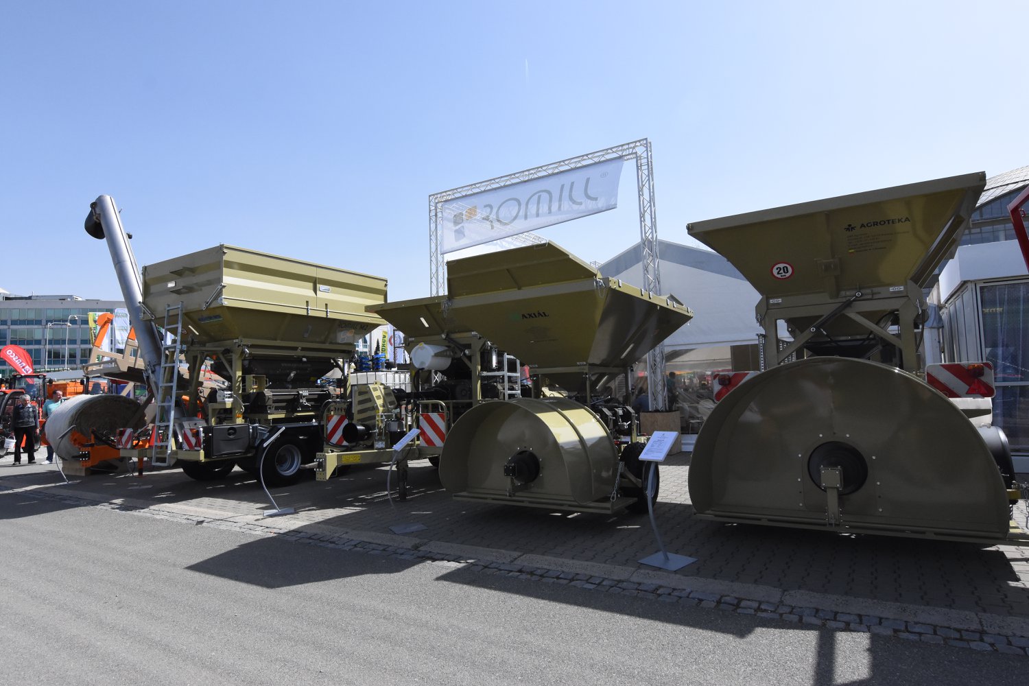 Готовь сани летом, а телегу зимой