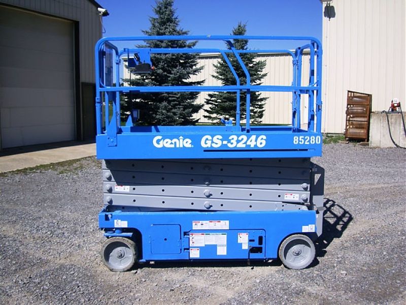 Электрический ножничный подъемник Genie GS 3246