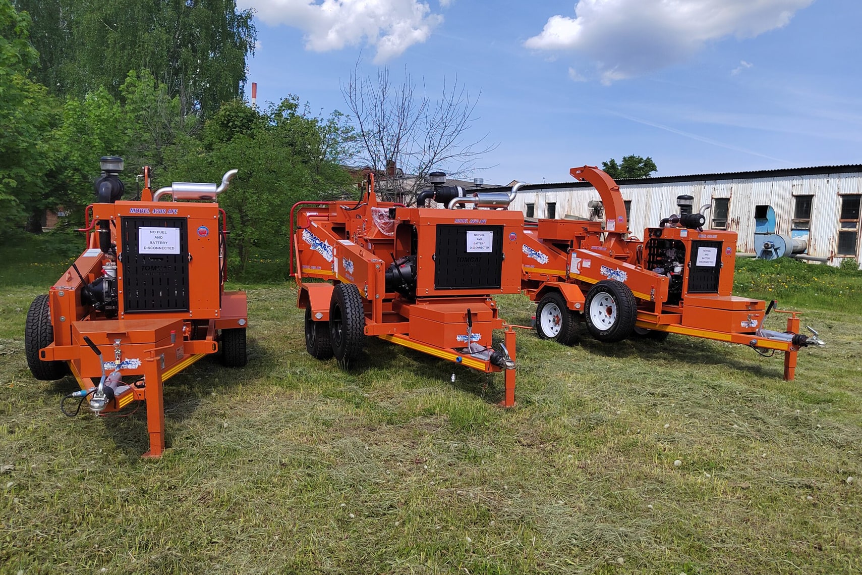 В Ярославле специалисты протестировали эффективность измельчителя древесины модели TOMCAT 4250.