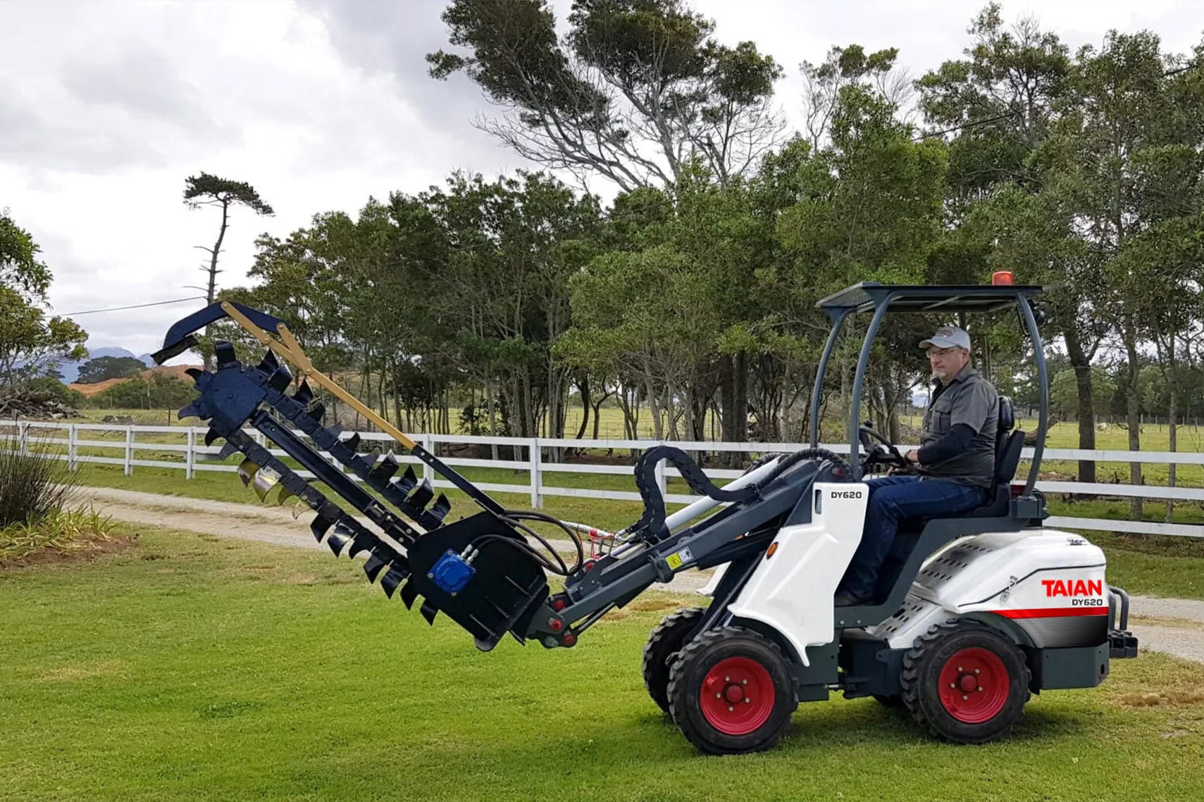 Пополнение складских запасов минипогрузчиков Taian