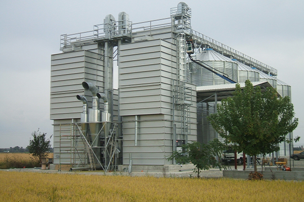 Завод зерносушилок STRAHL подводит итоги работы в России