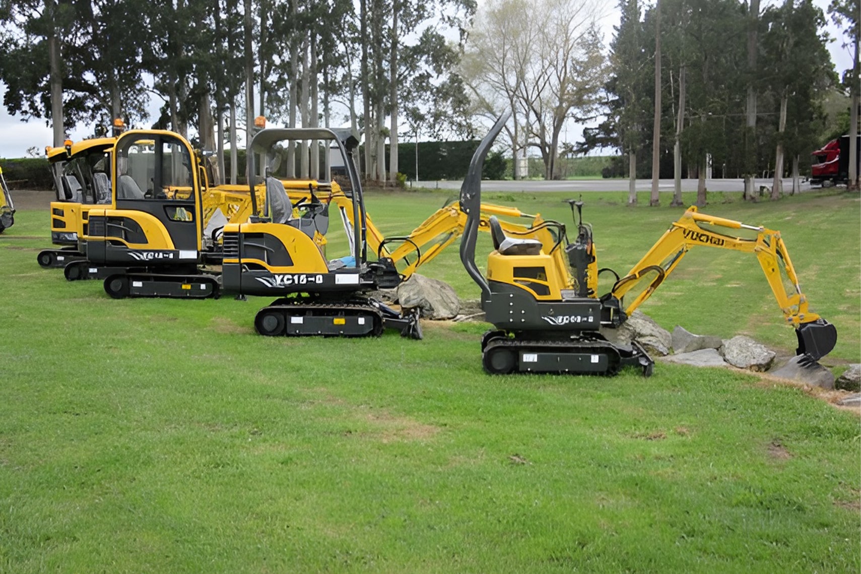 В наличии мини-экскаваторы Yuchai: широкий выбор моделей